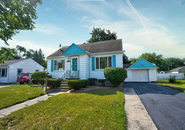 Photo 1 of Sale Pending at 2108 Tackle St, Essexville, MI 48732 | MLS# 50221083 | Listing updated on 2026-10-01