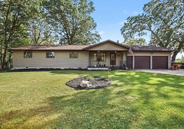 Photo 1 of Single family home for sale at 1888 E Erickson Rd, Pinconning, MI 48650 | MLS# 50221687 | Listing updated on 2026-10-08