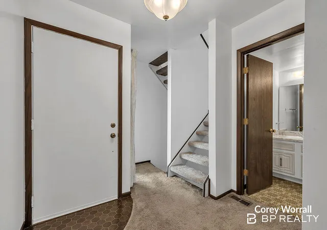 Photo 3 of Condo for sale at 6380 Wainscot Dr #106, Grand Rapids, MI 49546 | MLS# 70556249 | Listing updated on 2026-09-14