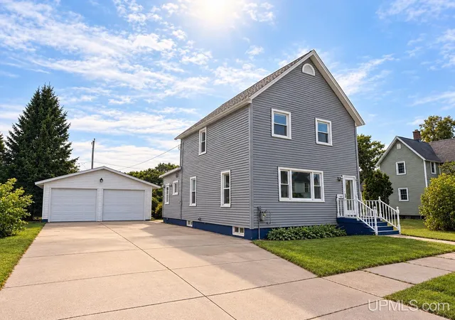 Photo 1 of Single family home for sale at 640 Iron St, Ishpeming, MI 49849 | MLS# 50222571 | Listing updated on 2026-09-28