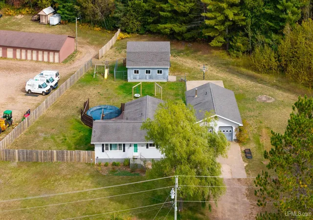 Photo 2 of Single family home for sale at 6565 Us41 Hwy, Marquette, MI 49855 | MLS# 50223823 | Listing updated on 2026-10-10
