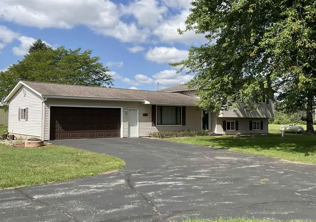 Photo 2 of Single family home for sale at 191 N Hockaday Rd, Gladwin, MI 48624 | MLS# 50221047 | Listing updated on 2026-09-10