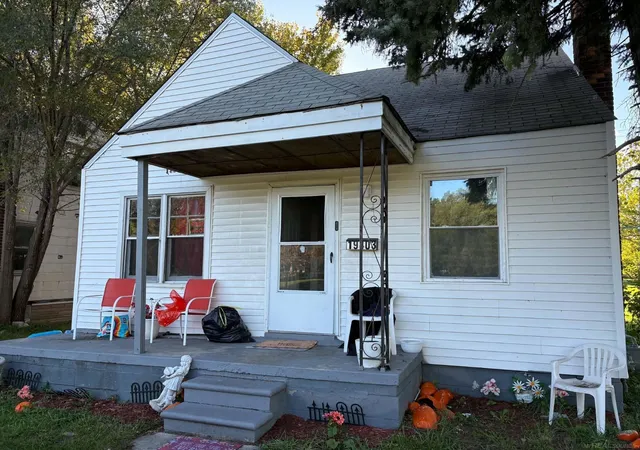 Photo 3 of Single family home for sale at 19403 Mound Rd, Detroit, MI 48234 | MLS# 50224342 | Listing updated on 2026-10-08