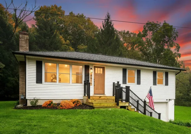 Photo 1 of Sale Pending at 4616 Pettis Ave, Belmont, MI 49306 | MLS# 70562244 | Listing updated on 2026-10-07