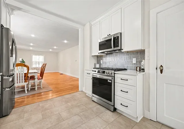 Photo 3 of Sale Pending at 9560 Bailey Dr, Ada, MI 49301 | MLS# 70564170 | Listing updated on 2026-10-17