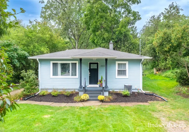 Photo 1 of Single family home for sale at 4833 Wakefield Ave, Comstock Park, MI 49321 | MLS# 70556121 | Listing updated on 2026-09-16