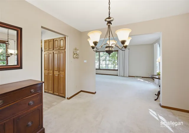 Photo 3 of Single family home for sale at 4752 Bonnie Ave, Kentwood, MI 49508 | MLS# 70555043 | Listing updated on 2026-09-18