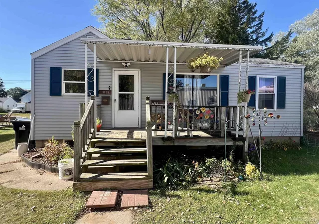 Single family home for sale at 1813 14th Street, Menominee, MI 49858 | MLS# 50224661