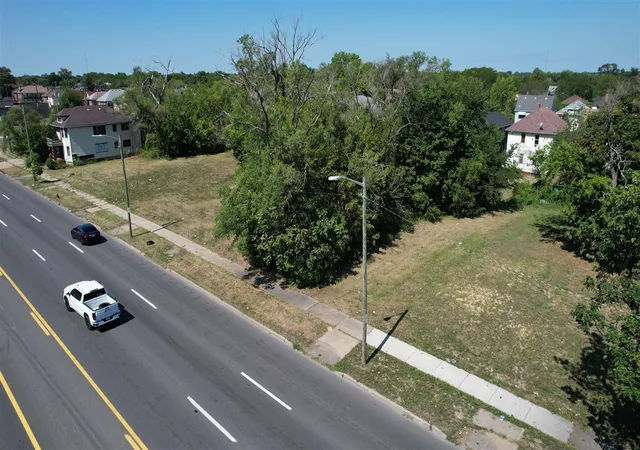 Photo 3 of Land for sale at 1986 W Davison St, Detroit, MI 48238 | MLS# 70558603 | Listing updated on 2026-09-15