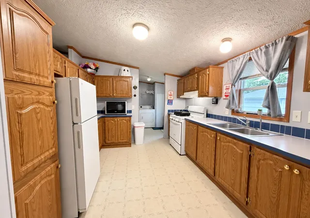 Photo 4 of Single family home for sale at 1861 E Stockwell Rd, Harrison, MI 48625 | MLS# 50221003 | Listing updated on 2026-09-13