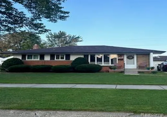 Photo 1 of Single family home for sale at 32901 Grinsell Dr, Warren, MI 48092 | MLS# 61031905 | Listing updated on 2026-10-18
