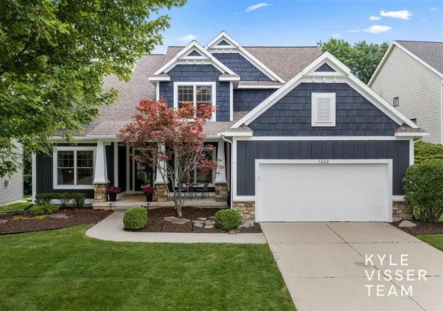 Photo 2 of Sale Pending at 1622 Amberley Ct, Grand Rapids, MI 49506 | MLS# 70556361 | Listing updated on 2026-09-10