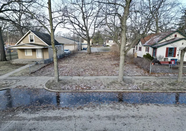 Photo 3 of Land for sale at 2011 5th Street, Muskegon, MI 49444 | MLS# 70519862 | Listing updated on 2026-09-02