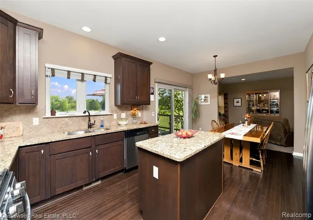 Photo 3 of Single family home for sale at 5616 Jada Dr, Highland, MI 48356 2076 | MLS# 61024172 | Listing updated on 2026-10-10