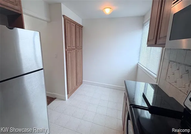 Photo 3 of Condo for sale at 4030 13 Mile #H3, Royal Oak, MI 48073 | MLS# 61025900 | Listing updated on 2026-09-10