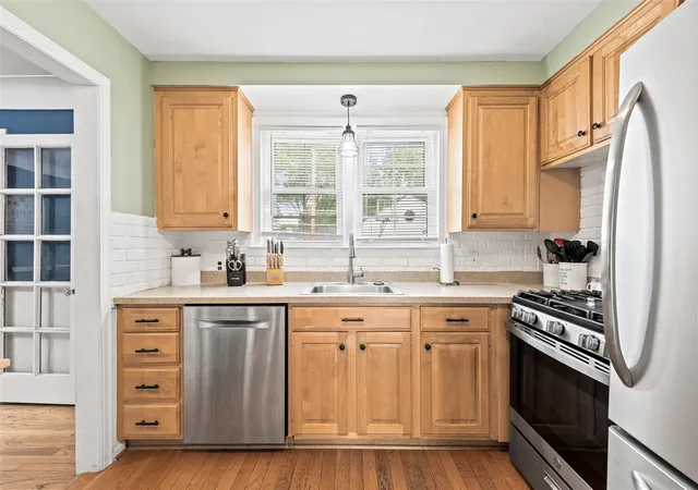 Photo 2 of Single family home for sale at 4302 Arlington Dr, Royal Oak, MI 48073 | MLS# 70555533 | Listing updated on 2026-09-11