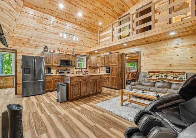 Photo 3 of Single family home for sale at 16865 Bil Mar Beach Rd, Curtis, MI 49820 | MLS# 50220906 | Listing updated on 2026-10-09