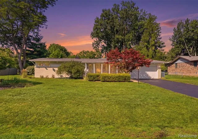 Photo 53 of Single family home for sale at 2644 Saint Joseph, West Bloomfield, MI 48324 | MLS# 61029418 | Listing updated on 2026-09-12