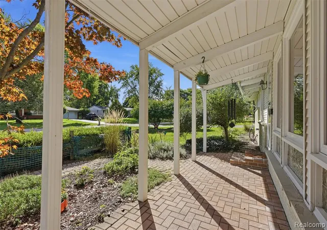 Photo 4 of Single family home for sale at 2644 Saint Joseph, West Bloomfield, MI 48324 | MLS# 61029418 | Listing updated on 2026-09-12