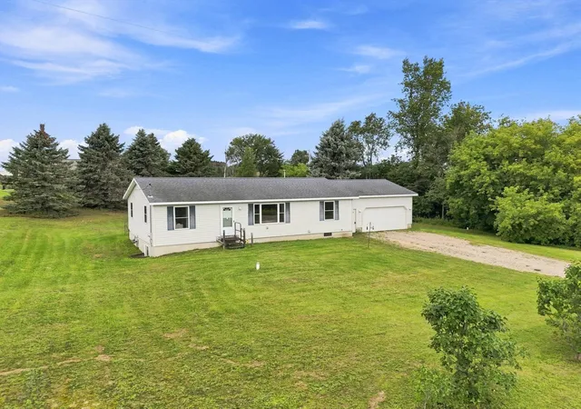 Photo 3 of Single family home for sale at 100 Sturtevant St, Manton, MI 49663 | MLS# 80073270 | Listing updated on 2026-09-28