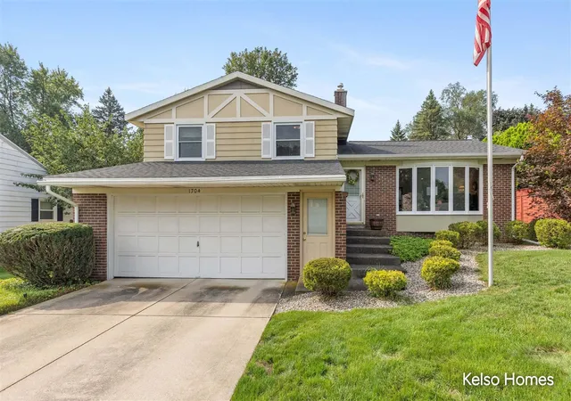Photo 1 of Single family home for sale at 1704 Millbank St, Grand Rapids, MI 49508 | MLS# 70556815 | Listing updated on 2026-09-16