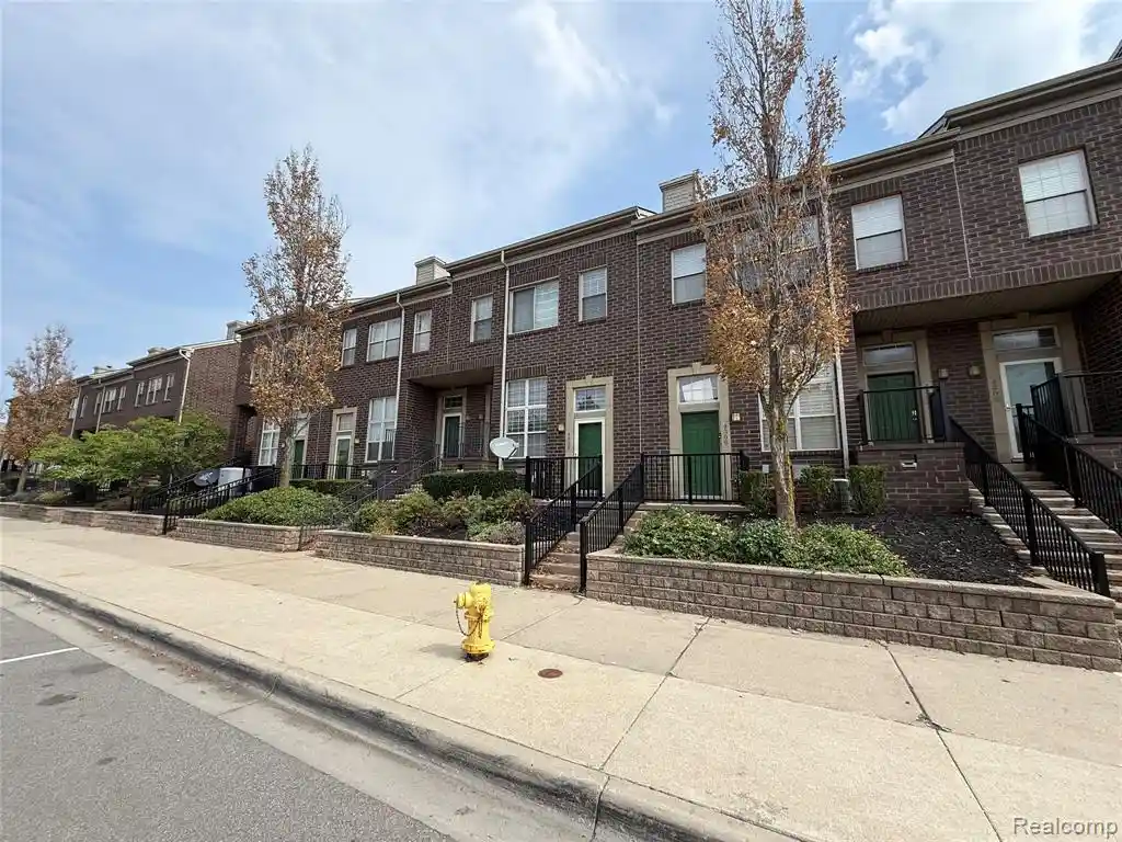Listing Photo 2 - Condo for sale in 4308 Schaefer R Schaefer Rd located at 4308 Schaefer R Schaefer Rd, Dearborn, MI 48126 - Unit 4308 Schaefer R Schaefer Rd