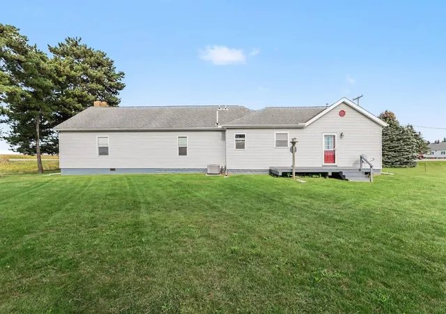 Photo 2 of Single family home for sale at 1218 S Tuscola Rd, Bay City, MI 48708 | MLS# 50222204 | Listing updated on 2026-10-09