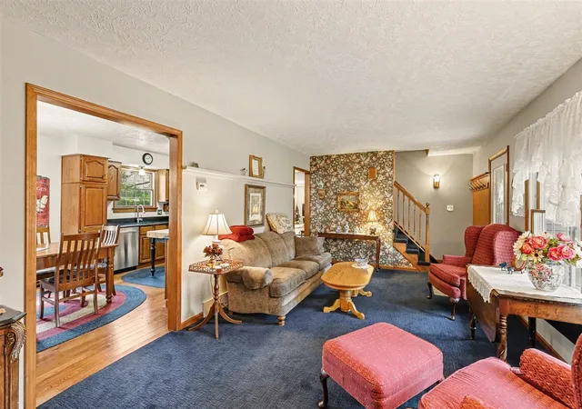 Photo 3 of Sale Pending at 3775 Northmeadow Rd, Jackson, MI 49201 | MLS# 70551897 | Listing updated on 2026-10-07