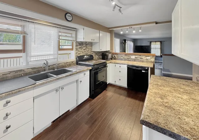 Photo 2 of Single family home for sale at 411 E Superior Ave, Crystal Falls, MI 49920 | MLS# 50223111 | Listing updated on 2026-09-29