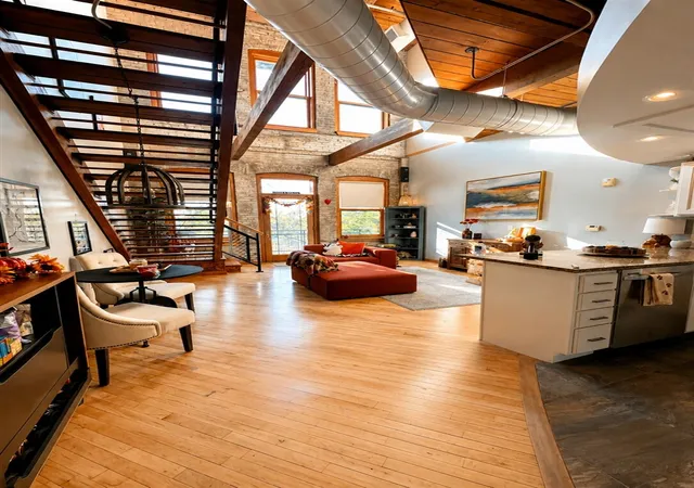 Listing Photo 3 - Condo for sale in building located at 600 Monroe Ave, Grand Rapids, MI 49503 - Unit #203