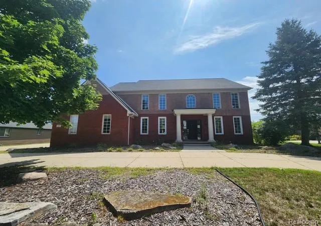 Photo 1 of Single family home for sale at 481 Overlook Dr, Oxford, MI 48371 | MLS# 61031256 | Listing updated on 2026-10-21