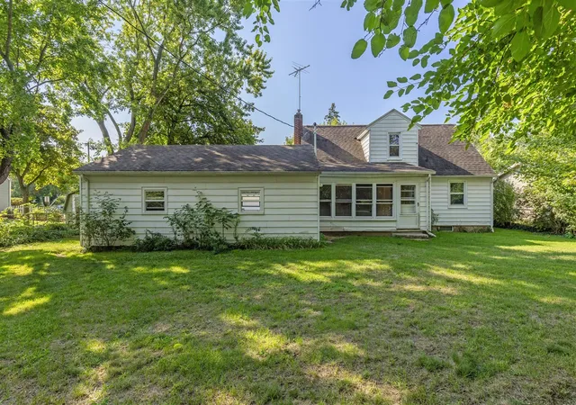 Photo 4 of Single family home for sale at 415 Hunt St, Lowell, MI 49331 | MLS# 70554638 | Listing updated on 2026-09-28