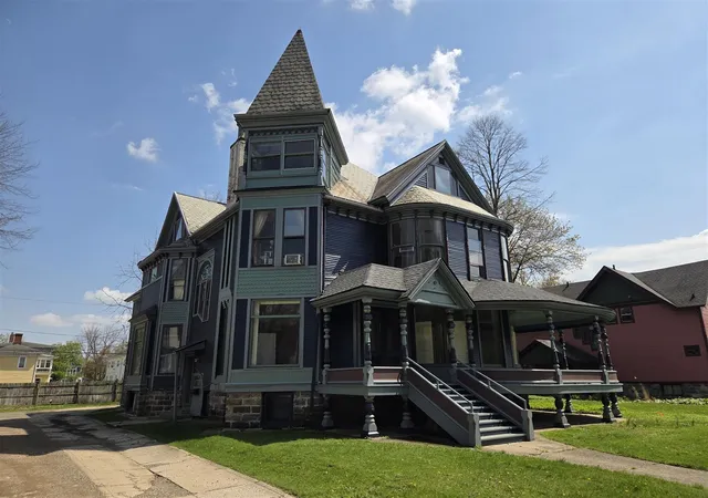 Photo 2 of Multi family home for sale at 316/324 Stuart Ave, Kalamazoo, MI 49007 | MLS# 70526845 | Listing updated on 2026-09-03