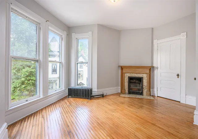 Photo 4 of Multi family home for sale at 316/324 Stuart Ave, Kalamazoo, MI 49007 | MLS# 70526845 | Listing updated on 2026-09-03