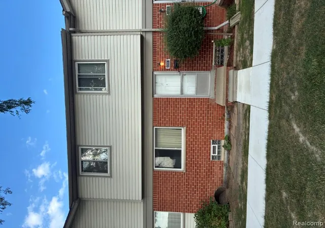 Photo 1 of Condo for sale at 20887 Washington, Roseville, MI 48066 | MLS# 61023378 | Listing updated on 2026-09-08