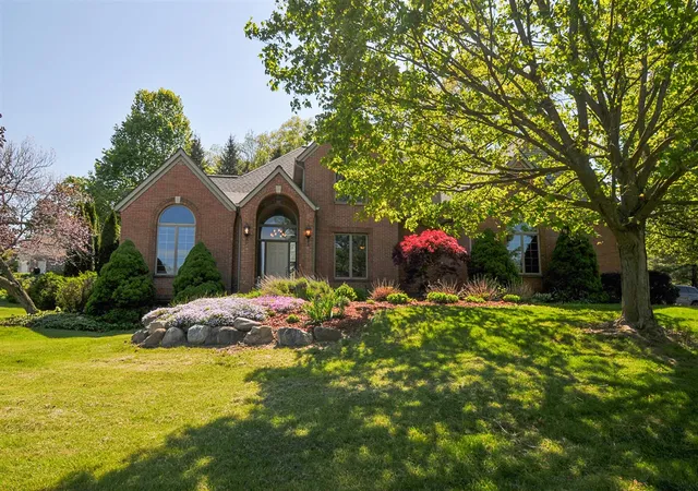 Photo 3 of Sale Pending at 146 Summerfield Ct, Grandville, MI 49418 | MLS# 70532793 | Listing updated on 2026-10-09