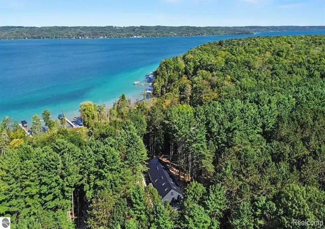 Photo 4 of Single family home for sale at 2370 US Hwy 31, Kewadin, MI 49648 | MLS# 61027949 | Listing updated on 2026-09-09