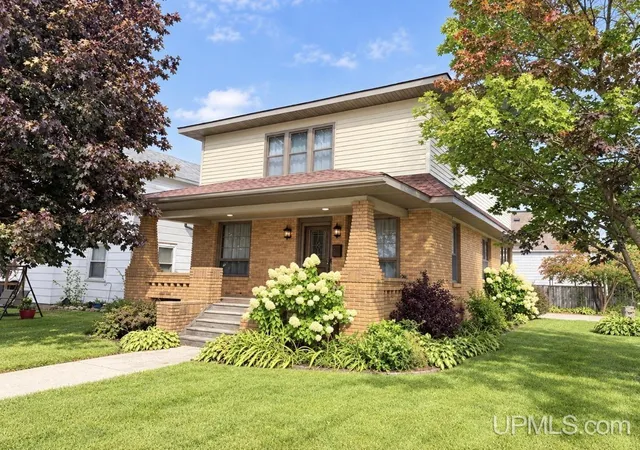 Photo 1 of Single family home for sale at 202 Stephenson Ave, Escanaba, MI 49829 | MLS# 50222076 | Listing updated on 2026-09-17