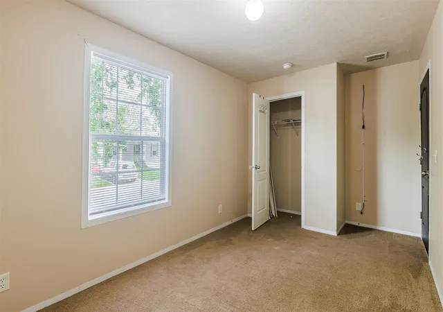 Photo 4 of Sale Pending at 3907 Vail Ave, Grand Rapids, MI 49544 | MLS# 70551404 | Listing updated on 2026-10-05