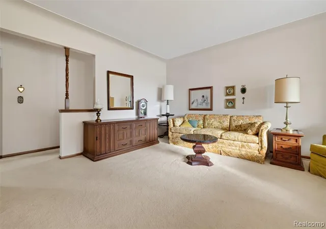 Photo 4 of Single family home for sale at 411 Tanview Dr, Oxford, MI 48371 | MLS# 61028855 | Listing updated on 2026-10-10