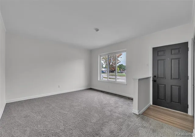 Photo 4 of Single family home for sale at 18260 Spring Ct, Fraser, MI 48026 | MLS# 61026391 | Listing updated on 2026-09-02