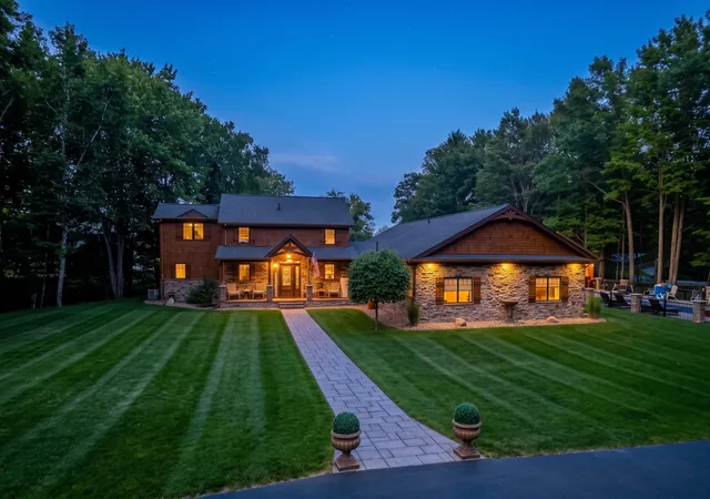 Photo 3 of Single family home for sale at 4074 Pineway Dr, Gladwin, MI 48624 | MLS# 50221104 | Listing updated on 2026-09-10