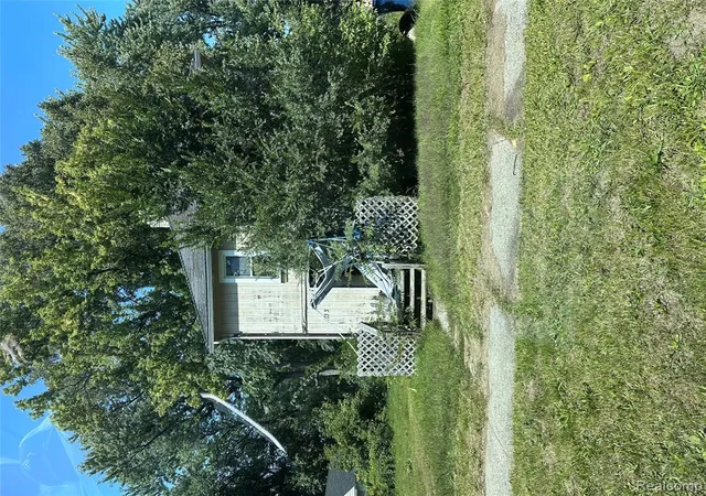 Photo 2 of Single family home for sale at 1733 Oklahoma Ave, Flint, MI 48506 4623 | MLS# 60949369 | Listing updated on 2026-09-10