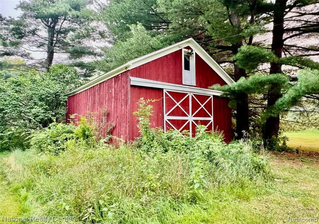 Photo 2 of Sale Pending at 4578 Diehl Rd, Metamora, MI 48455 9748 | MLS# 61013427 | Listing updated on 2026-09-02