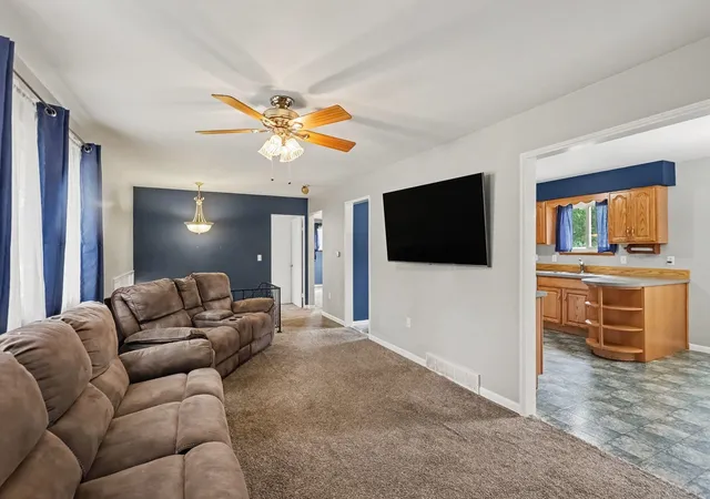 Photo 4 of Single family home for sale at 1372 S 9 Mile Rd, Kawkawlin, MI 48631 | MLS# 50221581 | Listing updated on 2026-10-05