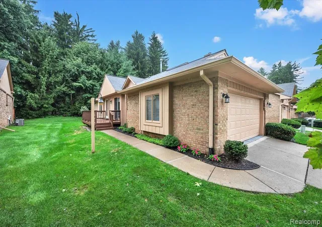 Photo 2 of Sale Pending at 22300 River Ridge Trl, Farmington Hills, MI 48335 | MLS# 61025939 | Listing updated on 2026-09-07