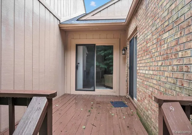 Photo 4 of Sale Pending at 22300 River Ridge Trl, Farmington Hills, MI 48335 | MLS# 61025939 | Listing updated on 2026-09-07