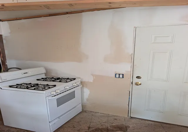 Photo 4 of Multi family home for sale at 2308 N Michigan Ave, Saginaw, MI 48602 | MLS# 50220396 | Listing updated on 2026-09-01