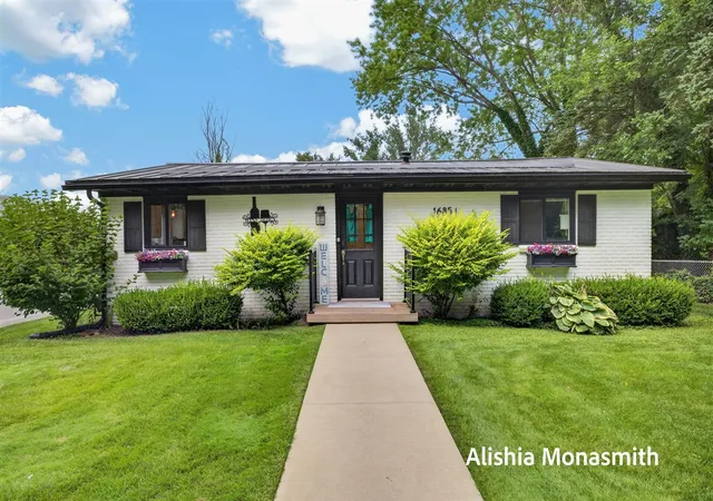 Photo 1 of Single family home for sale at 16851 Carlson St, Spring Lake, MI 49456 | MLS# 70554996 | Listing updated on 2026-09-08