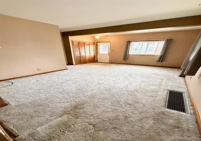 Photo 2 of Single family home for sale at 402 E Empire St, Ishpeming, MI 49849 | MLS# 50220780 | Listing updated on 2026-09-10